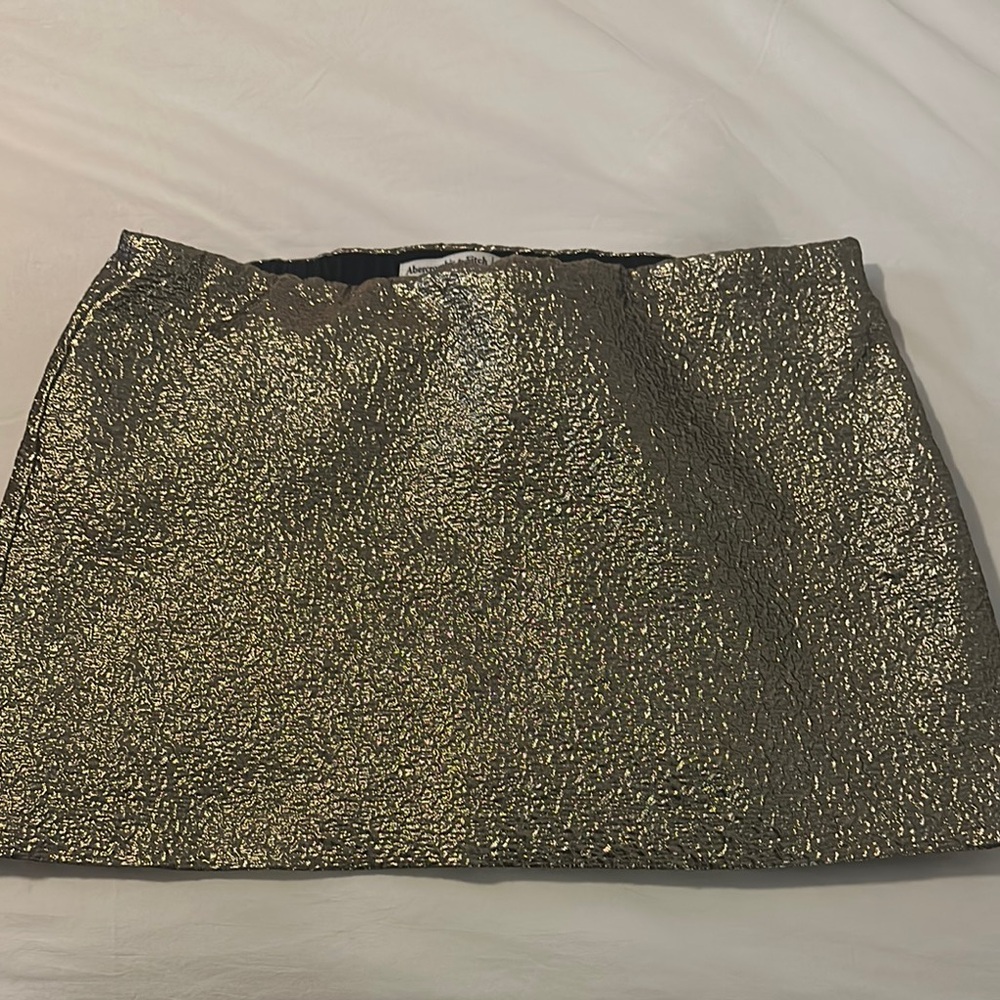 Abercrombie Gold Skort Skirt in Size Small